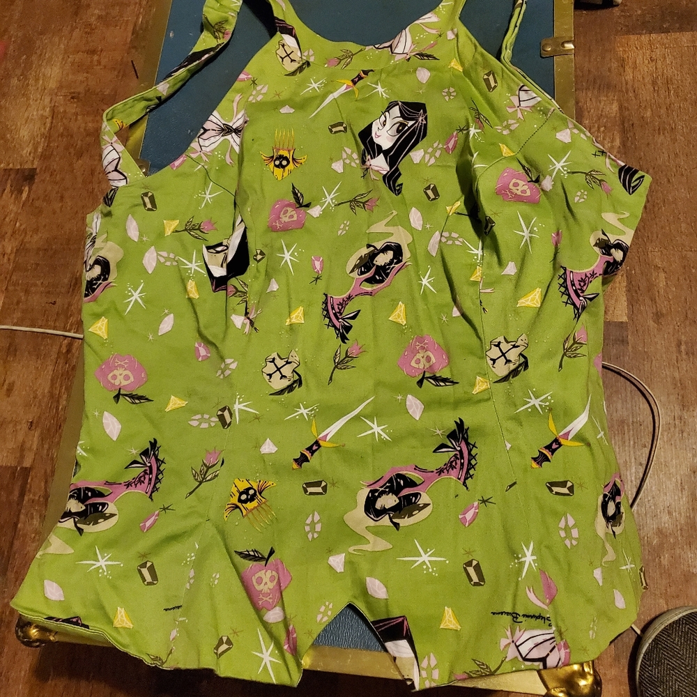 Pin up clothing top.2xl